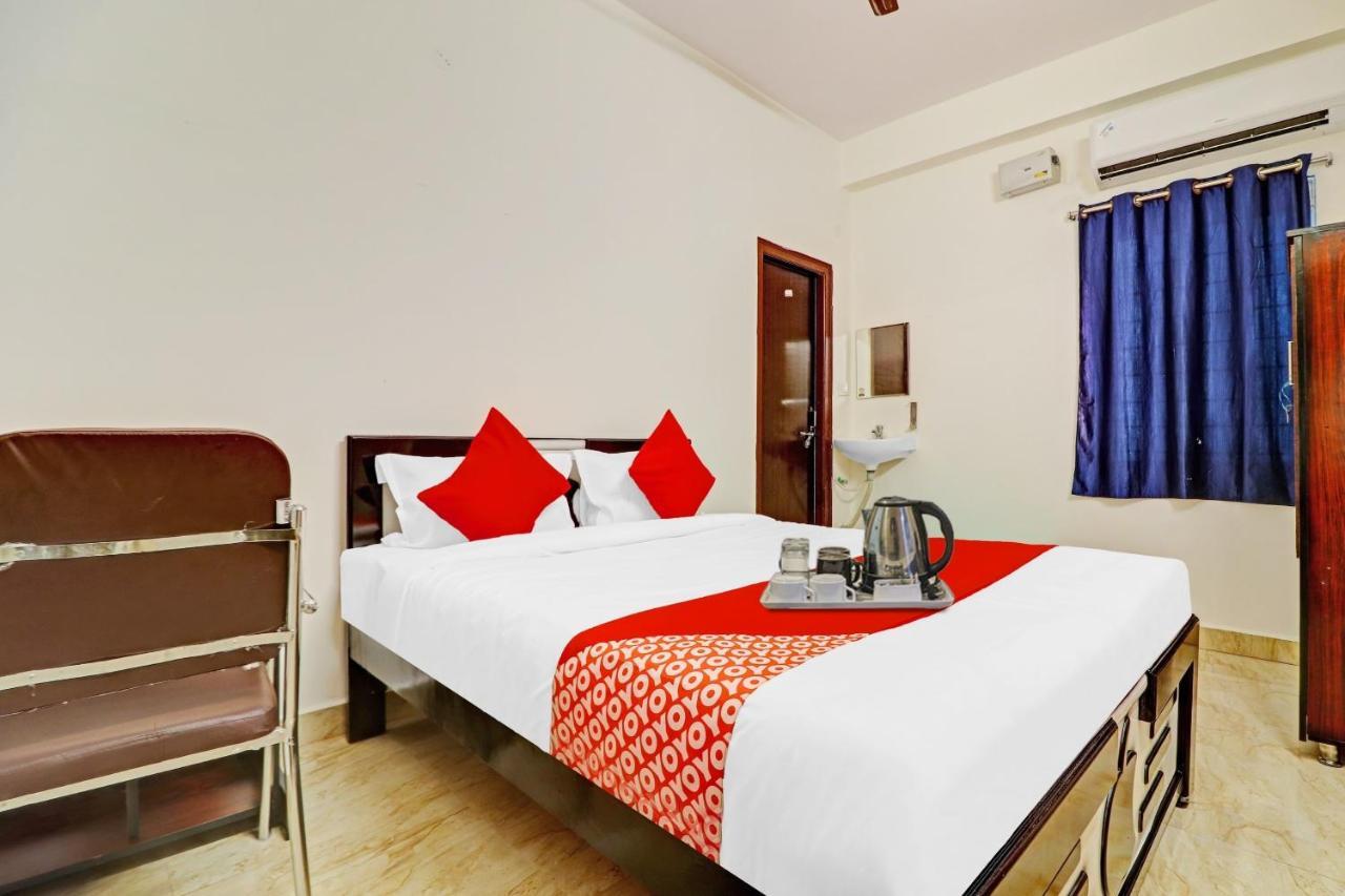 Oyo Happy Stay Hotels Hyderabad Exterior foto