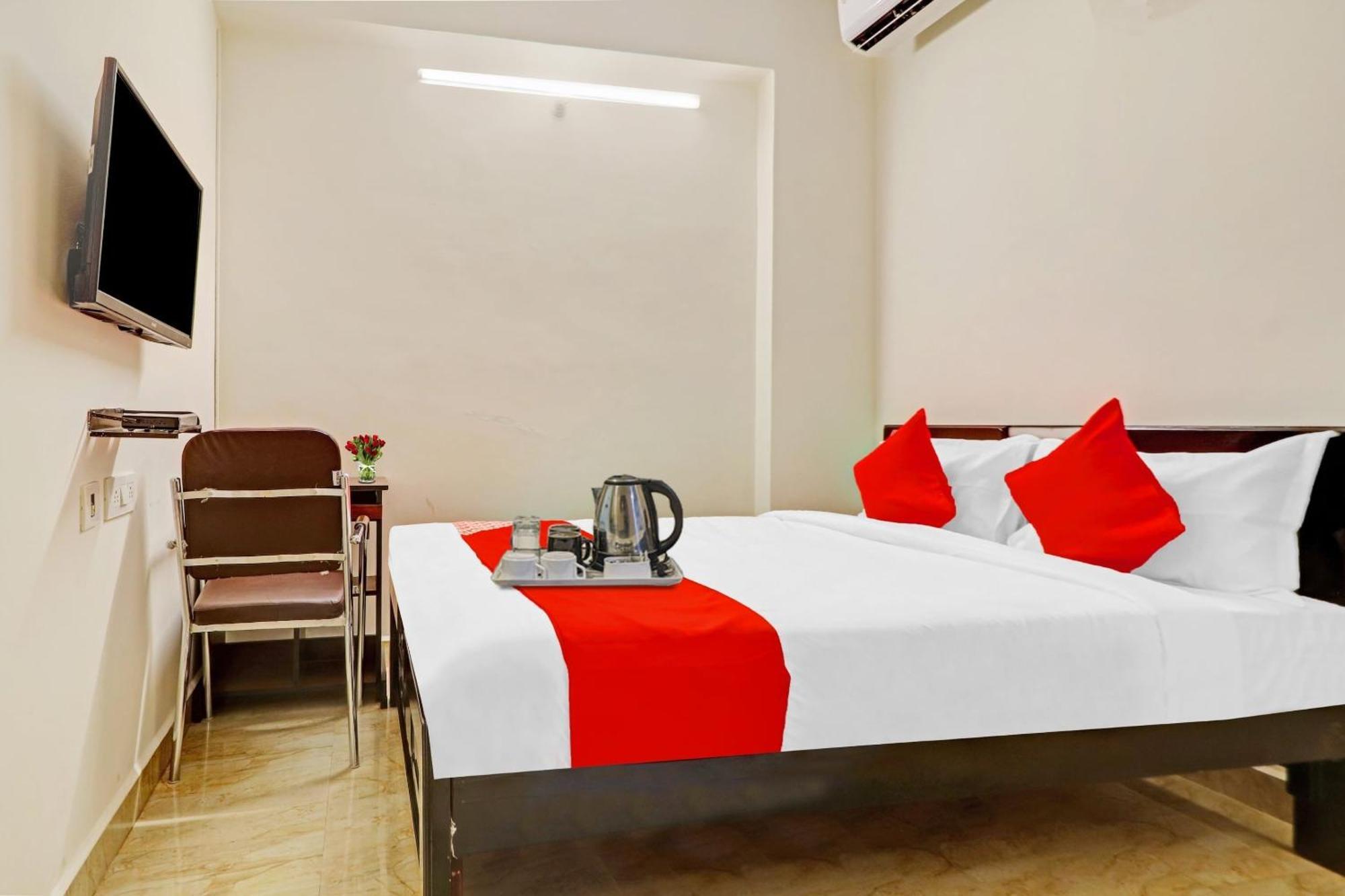 Oyo Happy Stay Hotels Hyderabad Exterior foto
